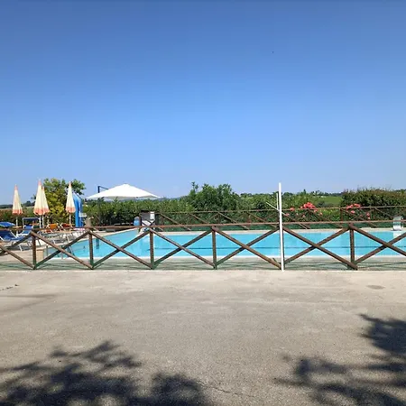 فيلة In Marche With Private Pool تافوليا