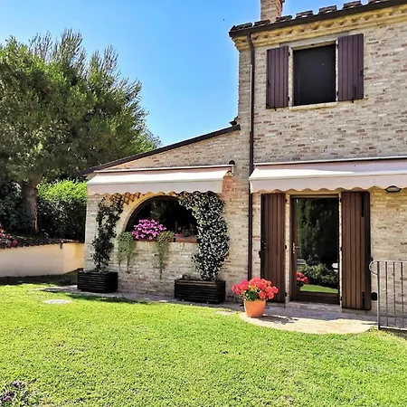 Villa In Marche With Private Pool